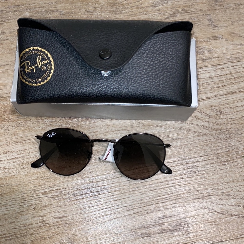 Ray ban